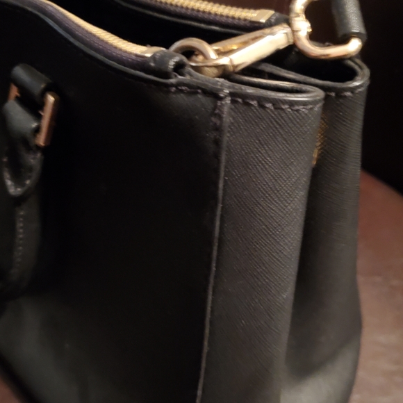 MK- Saffiano Leather Large Jet Set Double Zip Tote - Picture 10 of 15